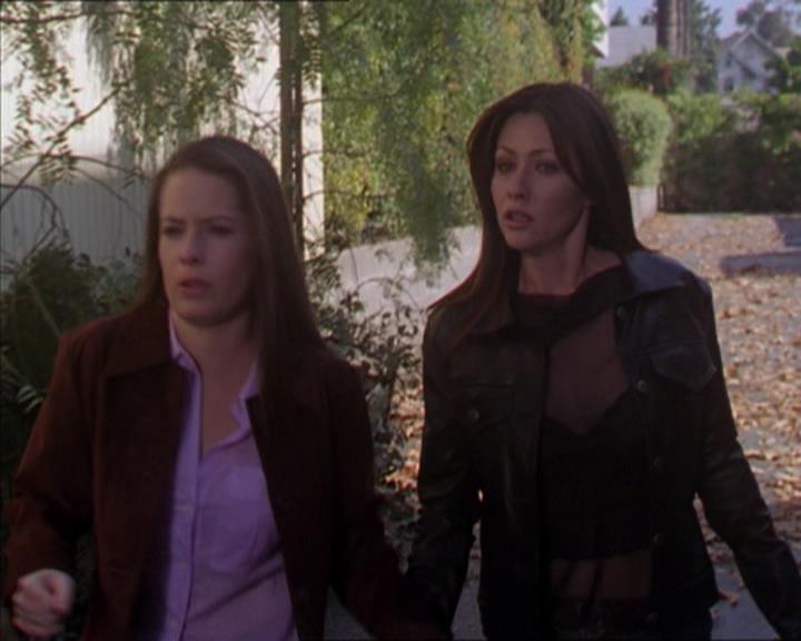 Charmed-Online-dot-322AllHellBreaksLoose0224.jpg