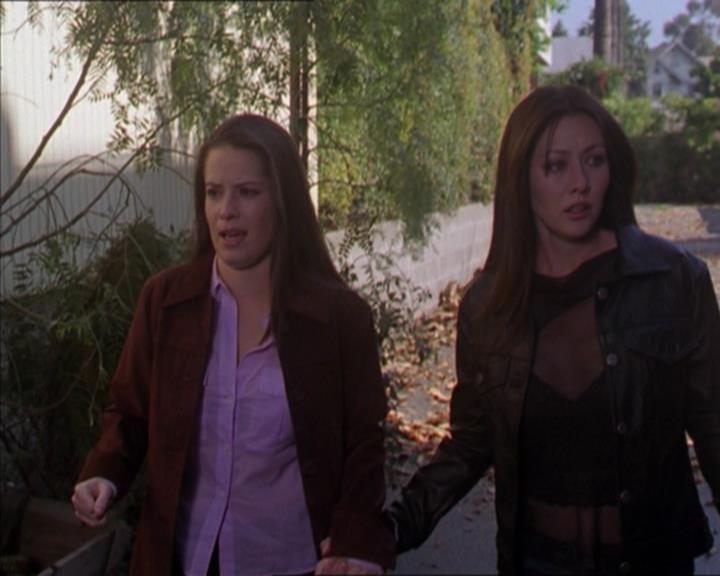 Charmed-Online-dot-322AllHellBreaksLoose0225.jpg