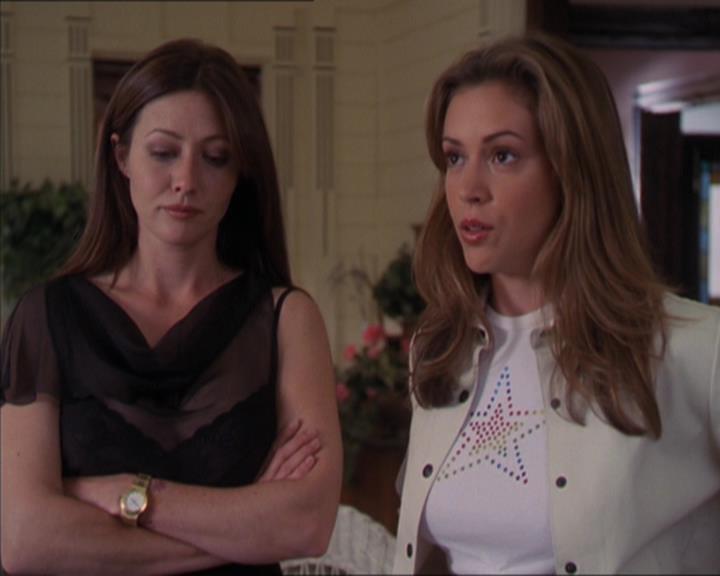 Charmed-Online-dot-322AllHellBreaksLoose0469.jpg