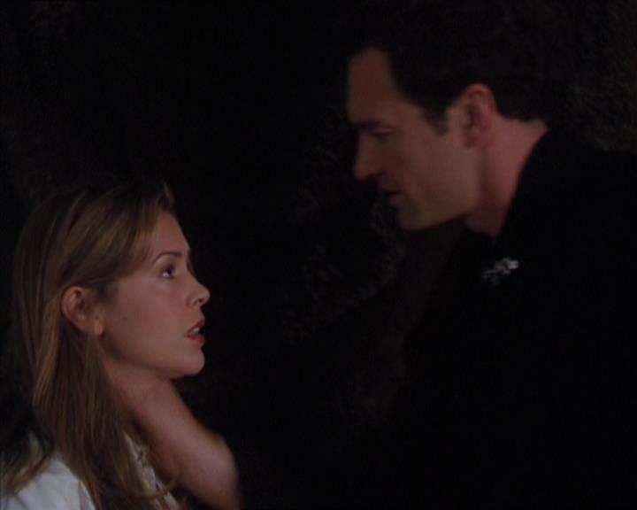 Charmed-Online-dot-322AllHellBreaksLoose0540.jpg