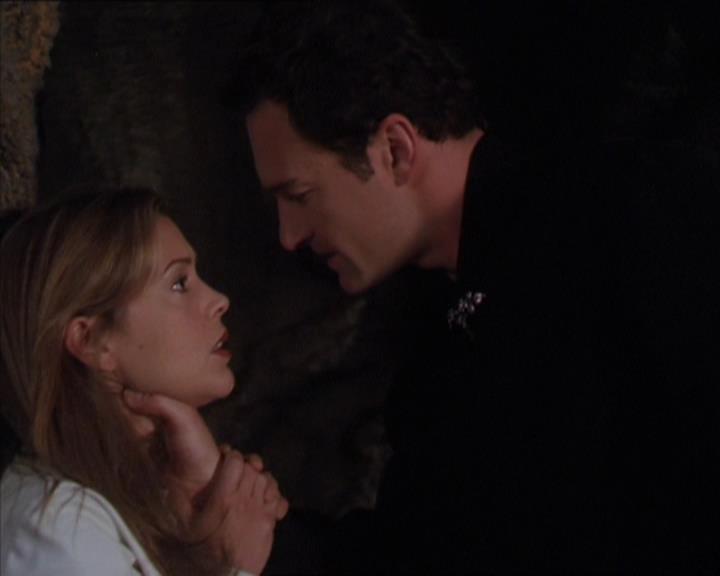 Charmed-Online-dot-322AllHellBreaksLoose0542.jpg