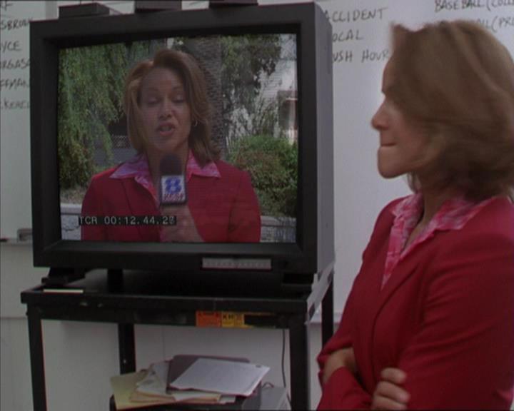 Charmed-Online-dot-322AllHellBreaksLoose0566.jpg