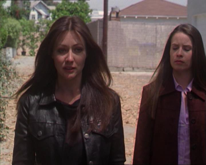 Charmed-Online-dot-322AllHellBreaksLoose0661.jpg