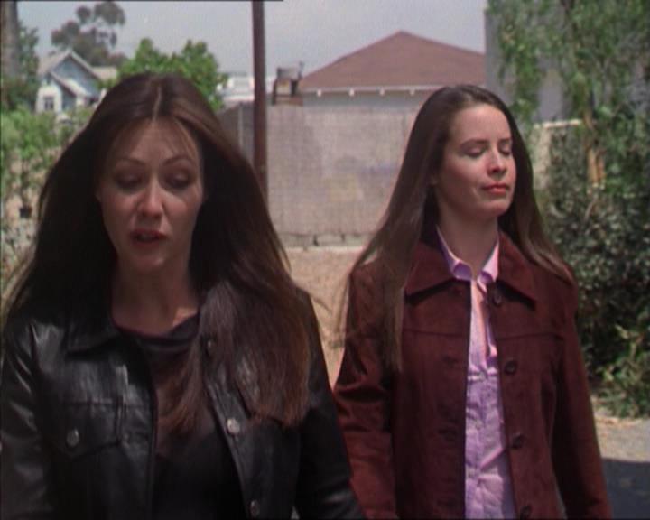 Charmed-Online-dot-322AllHellBreaksLoose0663.jpg