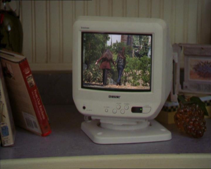 Charmed-Online-dot-322AllHellBreaksLoose0758.jpg
