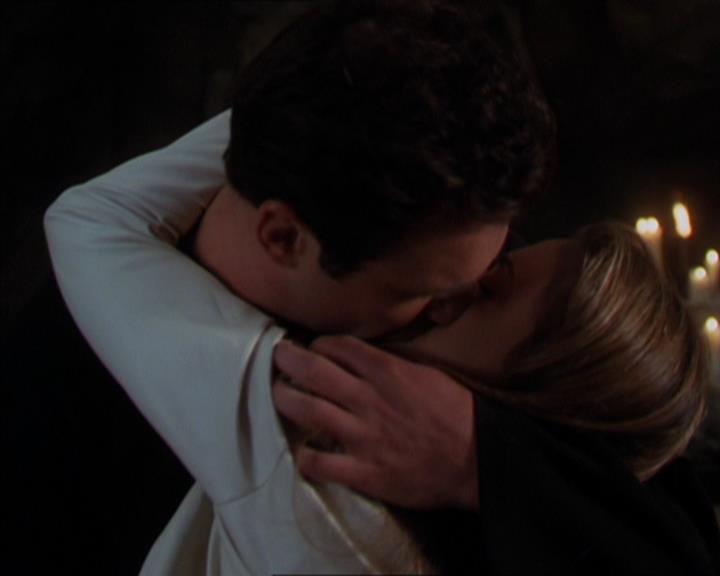 Charmed-Online-dot-322AllHellBreaksLoose1030.jpg