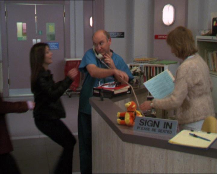 Charmed-Online-dot-322AllHellBreaksLoose1077.jpg