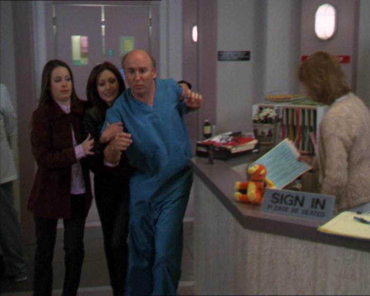 Charmed-Online-dot-322AllHellBreaksLoose1079.jpg