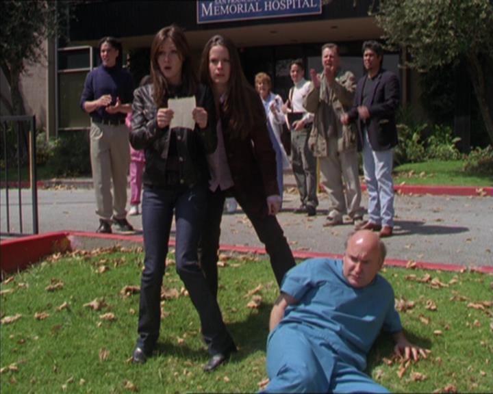 Charmed-Online-dot-322AllHellBreaksLoose1120.jpg