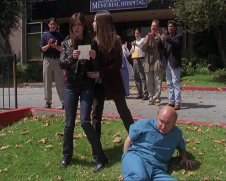 Charmed-Online-dot-322AllHellBreaksLoose1121.jpg