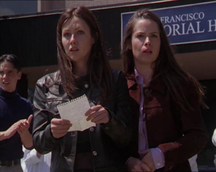 Charmed-Online-dot-322AllHellBreaksLoose1125.jpg