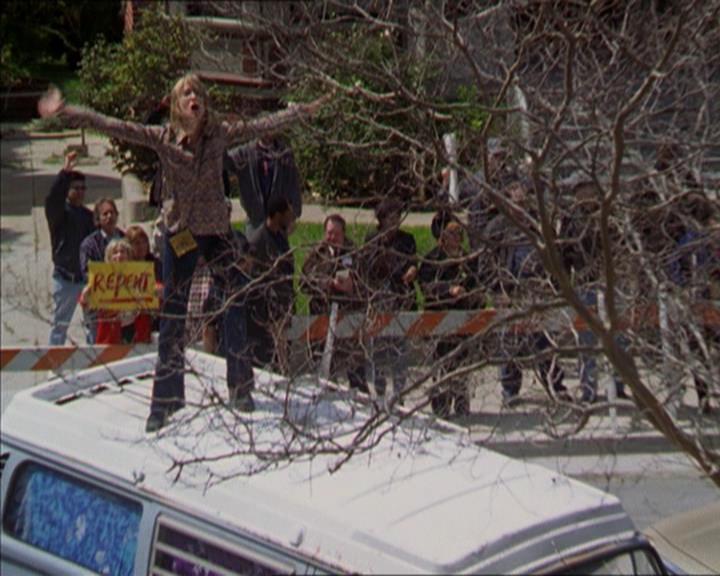 Charmed-Online-dot-322AllHellBreaksLoose1148.jpg