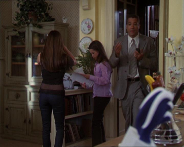 Charmed-Online-dot-322AllHellBreaksLoose1163.jpg