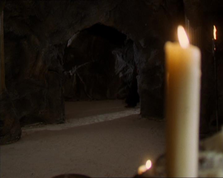 Charmed-Online-dot-322AllHellBreaksLoose1379.jpg