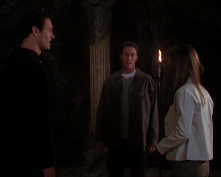 Charmed-Online-dot-322AllHellBreaksLoose1437.jpg
