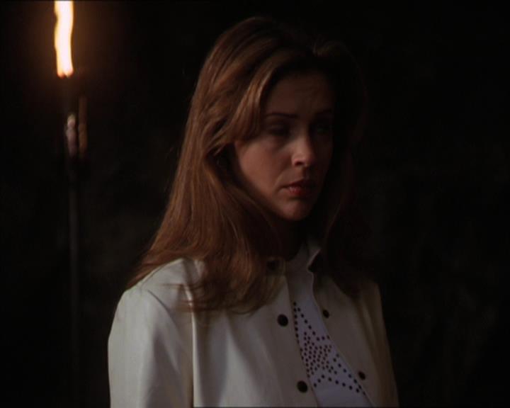 Charmed-Online-dot-322AllHellBreaksLoose1454.jpg