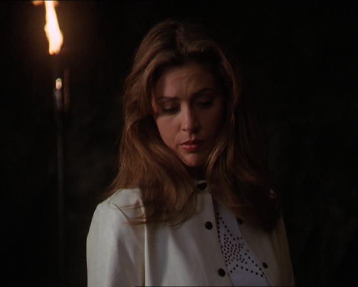 Charmed-Online-dot-322AllHellBreaksLoose1471.jpg