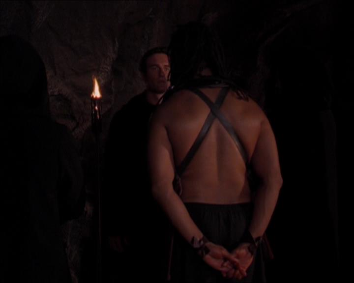 Charmed-Online-dot-322AllHellBreaksLoose1482.jpg