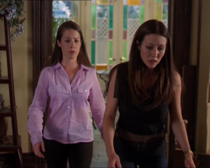 Charmed-Online-dot-322AllHellBreaksLoose1598.jpg