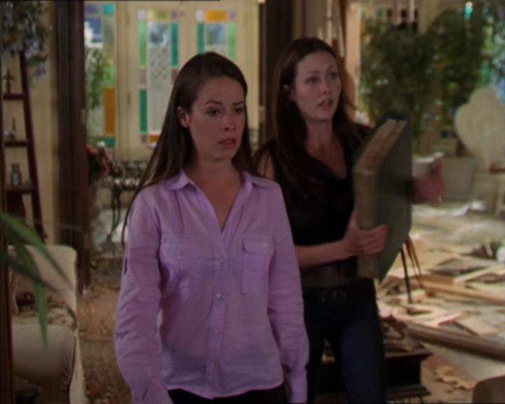 Charmed-Online-dot-322AllHellBreaksLoose1601.jpg