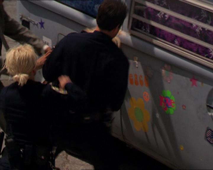 Charmed-Online-dot-322AllHellBreaksLoose1641.jpg Charmed-Online-dot-322AllHellBreaksLoose1641.jpg