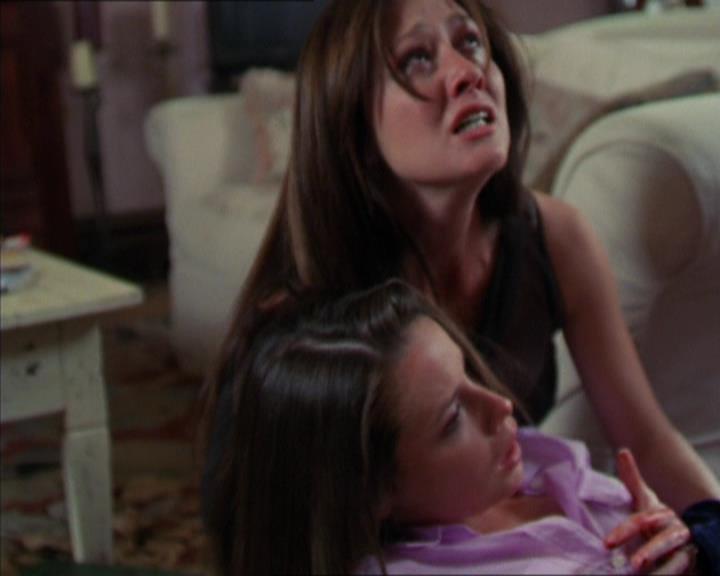 Charmed-Online-dot-322AllHellBreaksLoose1664.jpg
