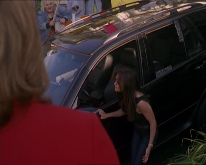 Charmed-Online-dot-322AllHellBreaksLoose1703.jpg