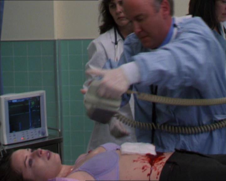 Charmed-Online-dot-322AllHellBreaksLoose1849.jpg