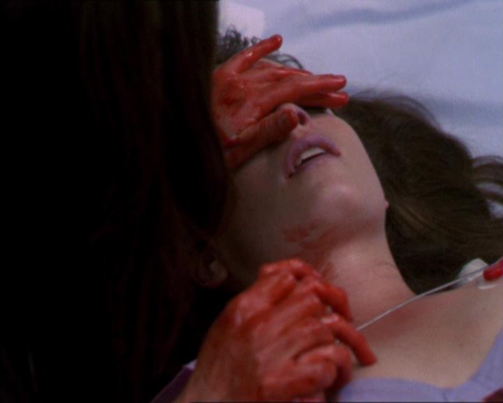 Charmed-Online-dot-322AllHellBreaksLoose1884.jpg