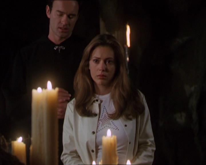 Charmed-Online-dot-322AllHellBreaksLoose2075.jpg