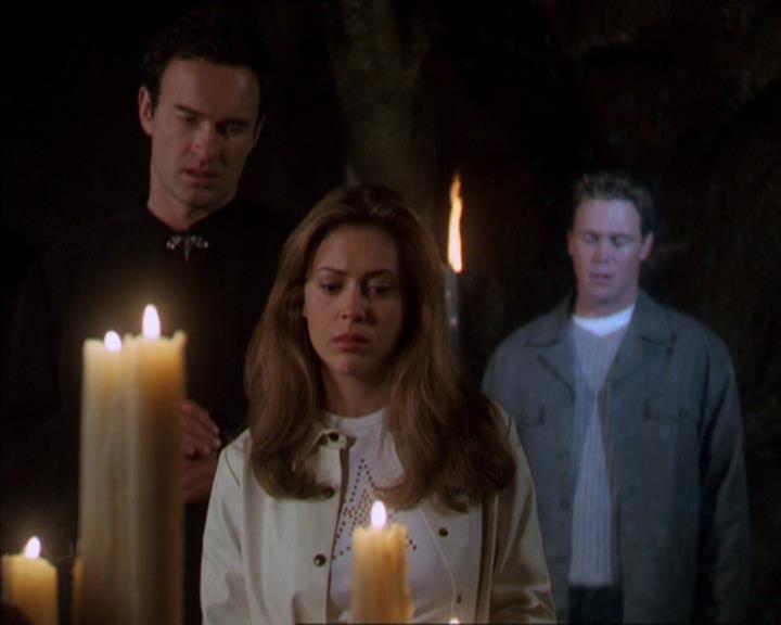 Charmed-Online-dot-322AllHellBreaksLoose2078.jpg