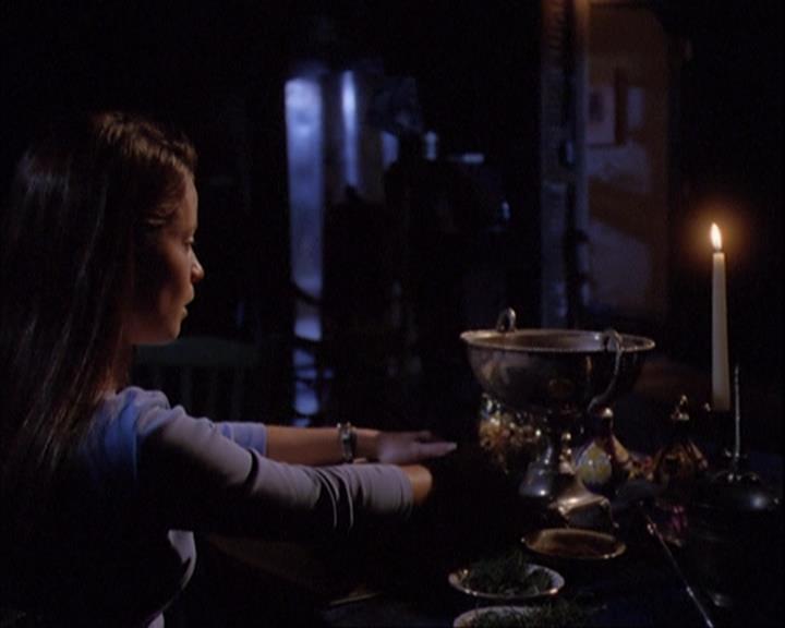 Charmed-Online_dot_net-4x01-2CharmedAgain0005.jpg