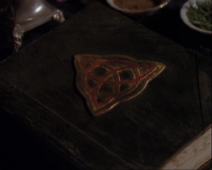 Charmed-Online_dot_net-4x01-2CharmedAgain0145.jpg
