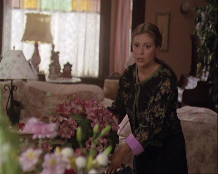 Charmed-Online_dot_net-4x01-2CharmedAgain0275.jpg