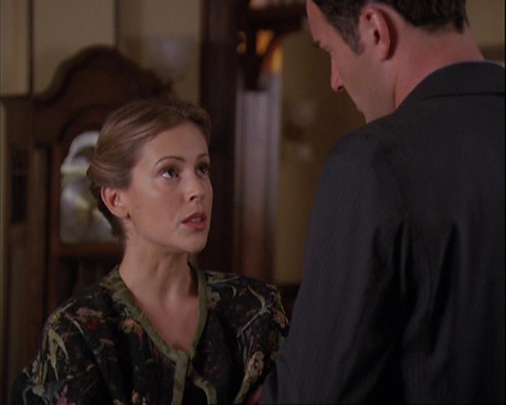 Charmed-Online_dot_net-4x01-2CharmedAgain0306.jpg
