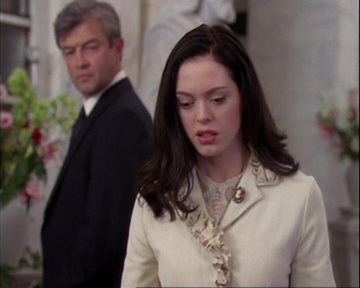 Charmed-Online_dot_net-4x01-2CharmedAgain0712.jpg