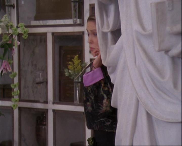 Charmed-Online_dot_net-4x01-2CharmedAgain0729.jpg