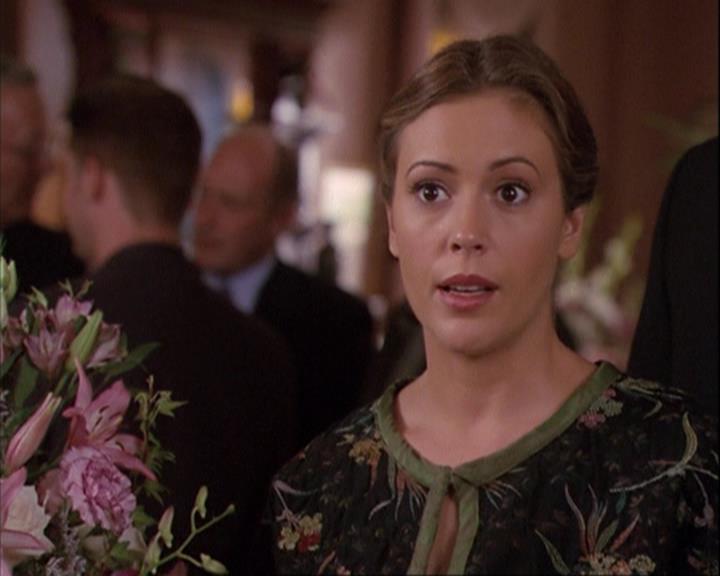 Charmed-Online_dot_net-4x01-2CharmedAgain0822.jpg