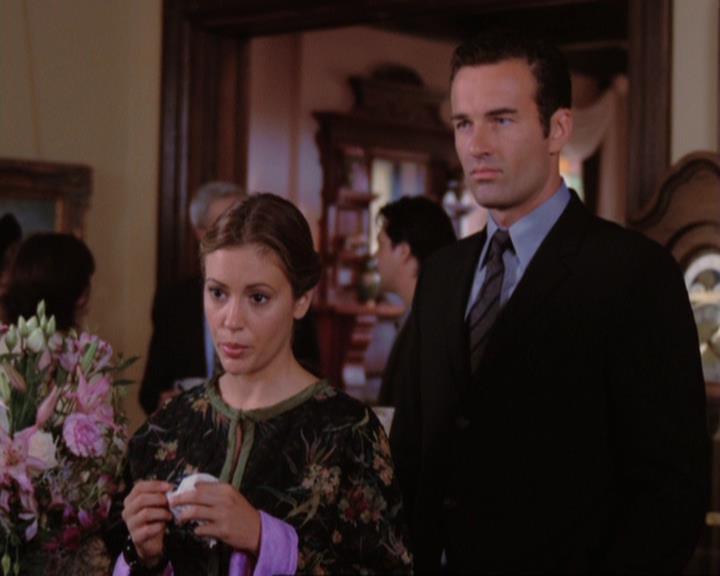 Charmed-Online_dot_net-4x01-2CharmedAgain0837.jpg