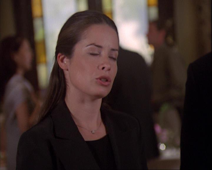 Charmed-Online_dot_net-4x01-2CharmedAgain0841.jpg