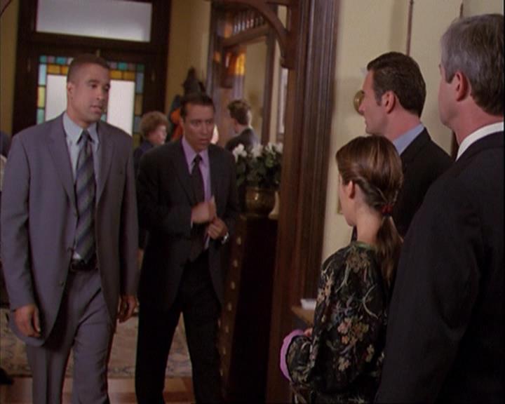 Charmed-Online_dot_net-4x01-2CharmedAgain0926.jpg
