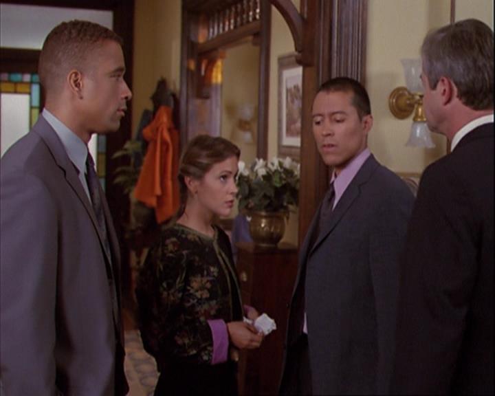 Charmed-Online_dot_net-4x01-2CharmedAgain0975.jpg