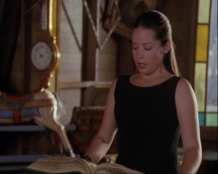 Charmed-Online_dot_net-4x01-2CharmedAgain0998.jpg