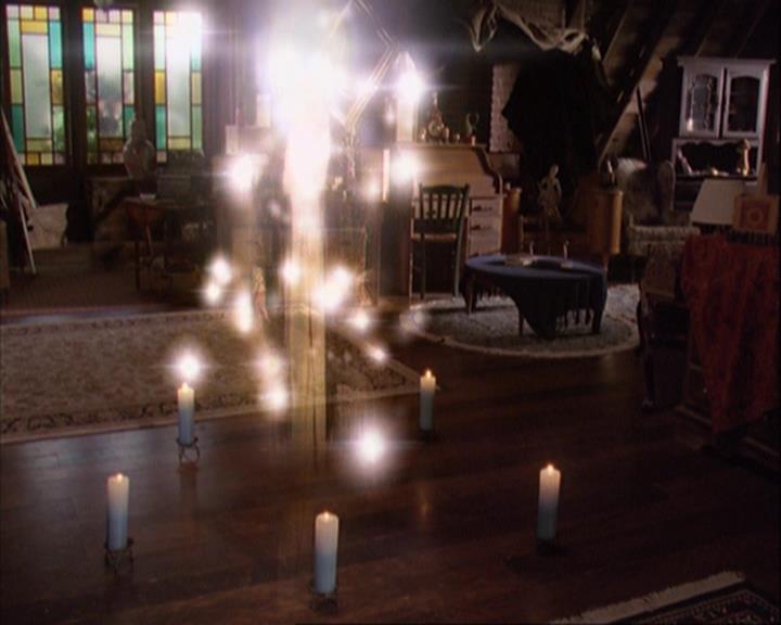 Charmed-Online_dot_net-4x01-2CharmedAgain1010.jpg