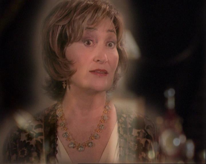 Charmed-Online_dot_net-4x01-2CharmedAgain1070.jpg