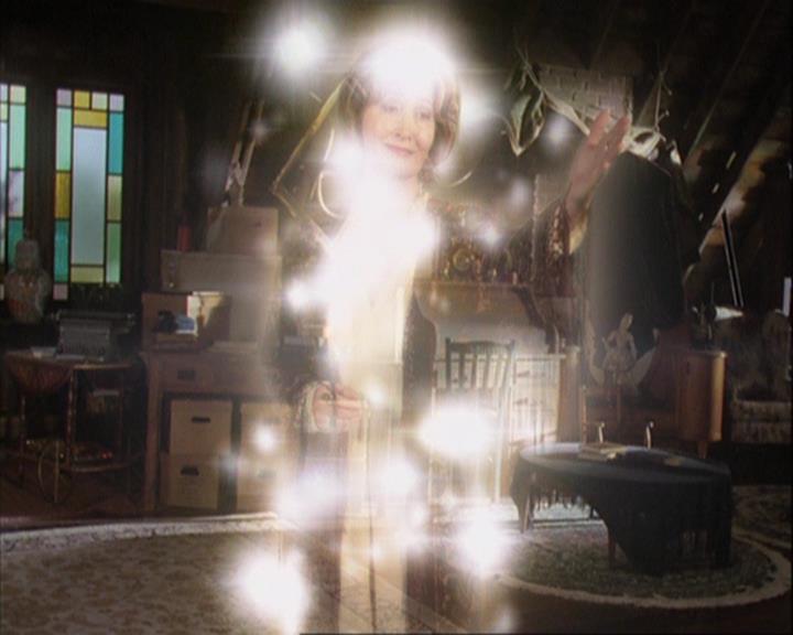 Charmed-Online_dot_net-4x01-2CharmedAgain1103.jpg