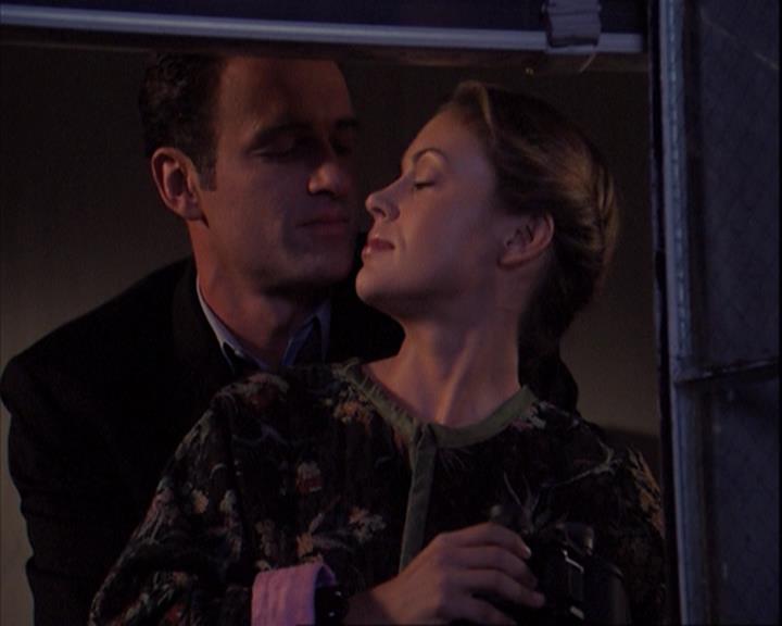 Charmed-Online_dot_net-4x01-2CharmedAgain1374.jpg