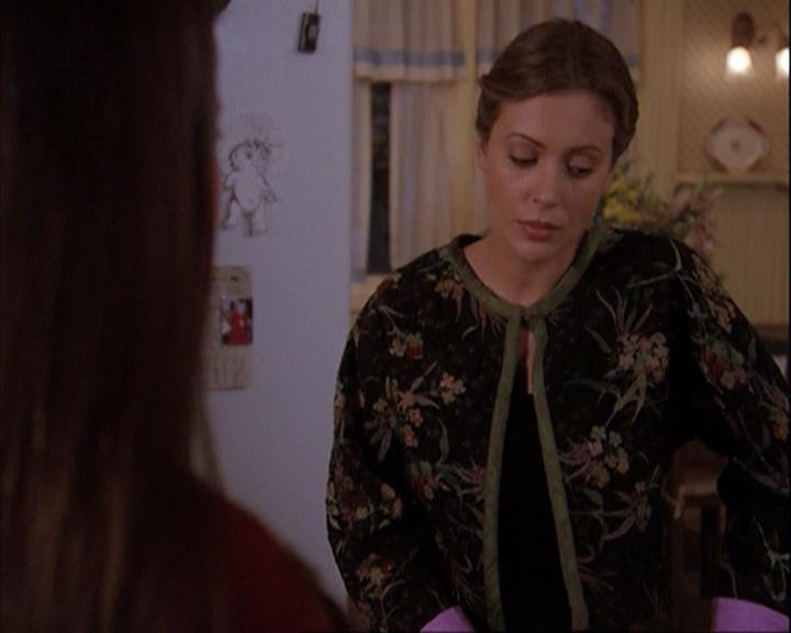Charmed-Online_dot_net-4x01-2CharmedAgain1606.jpg