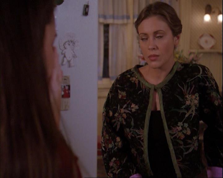 Charmed-Online_dot_net-4x01-2CharmedAgain1611.jpg