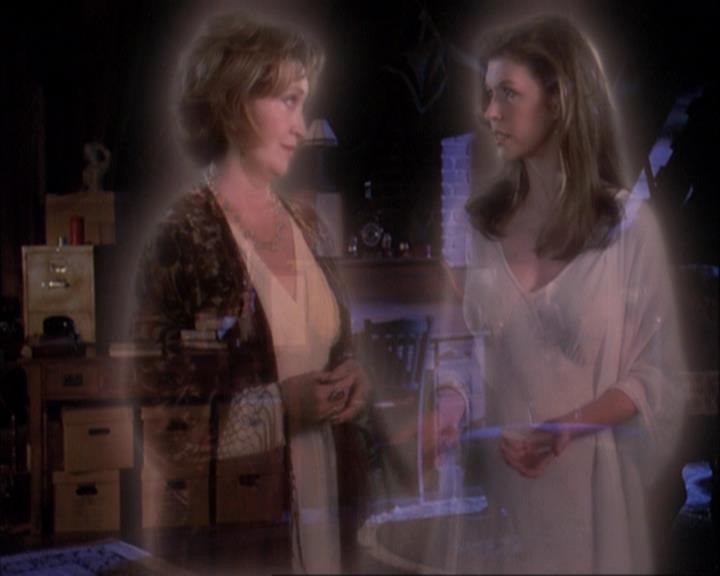 Charmed-Online_dot_net-4x01-2CharmedAgain1942.jpg